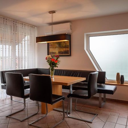 Moai Home Apartman Sárvár Zewnętrze zdjęcie