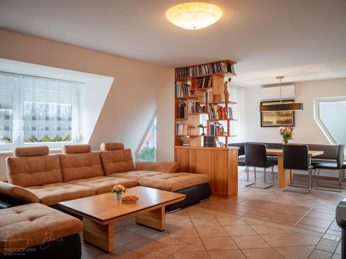 Moai Home Apartman Sárvár Zewnętrze zdjęcie